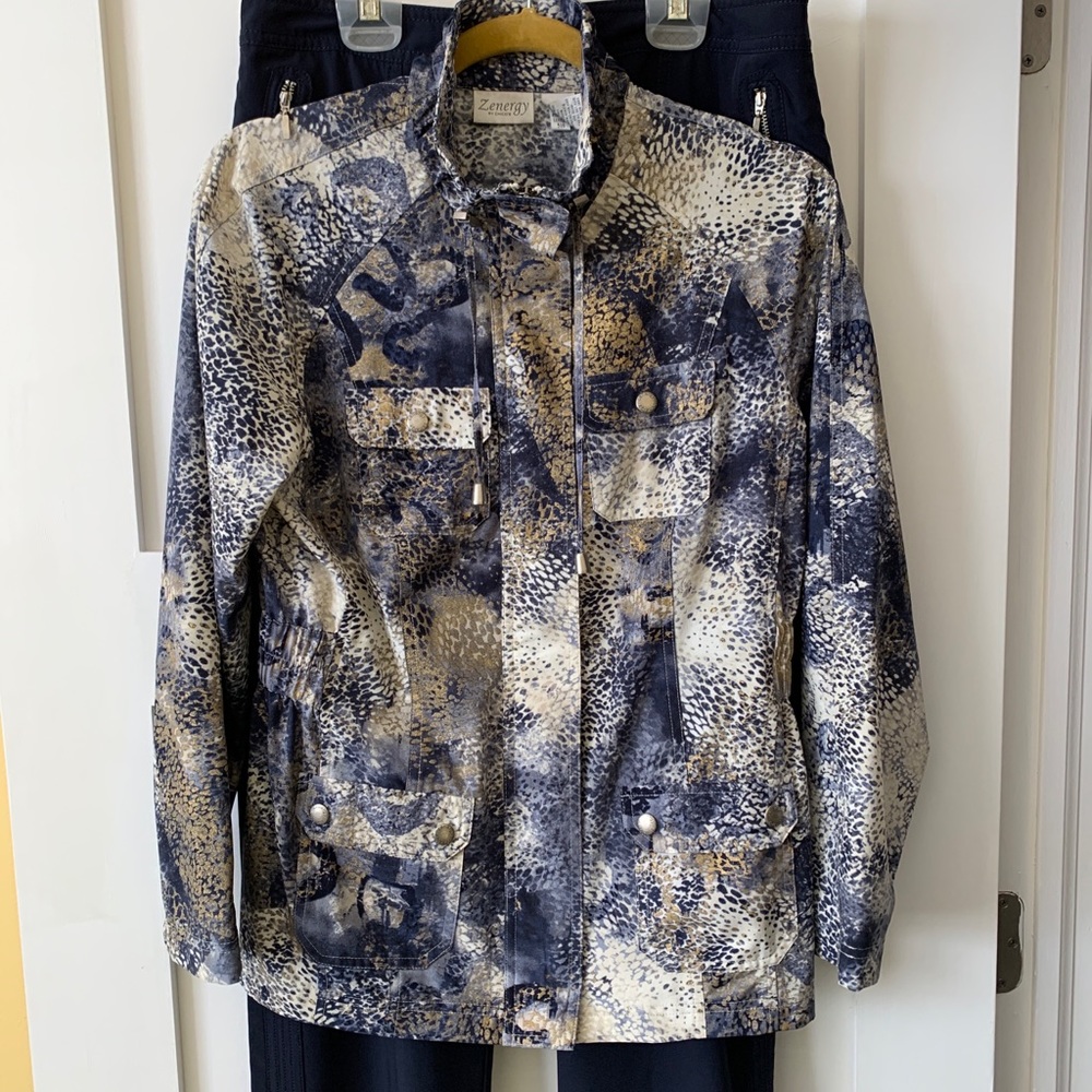 CHICOS ZENERGY JACKET SZ 0 AND PANTS SZ 1